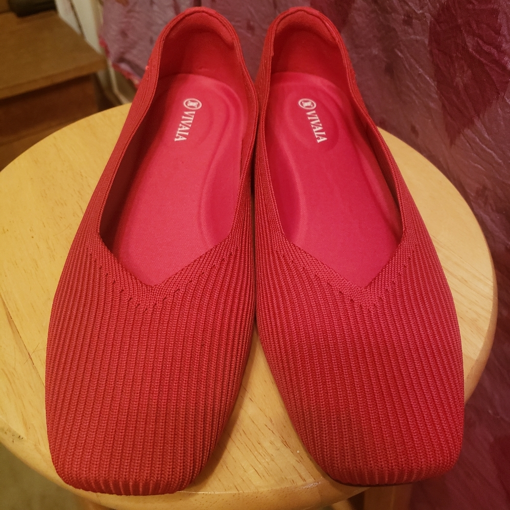 Vivaia  red flat shoes